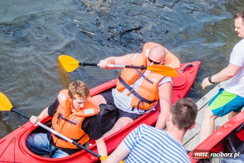 Zdjęcie w galerii na portalu naszraciborz.pl: I popłynęli! Spływ kajakowy Racibórz-Grzegorzowice wiadomości z regionu