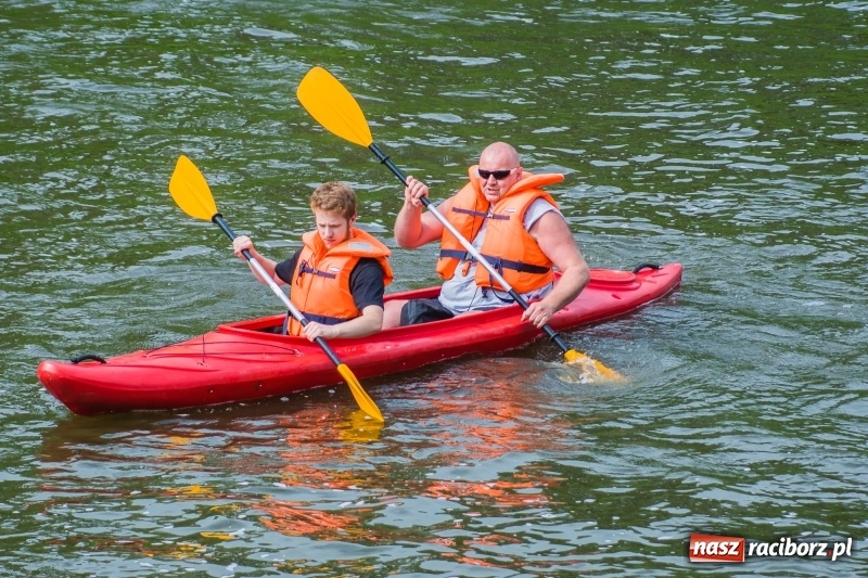 Zdjęcie w galerii na portalu naszraciborz.pl: I popłynęli! Spływ kajakowy Racibórz-Grzegorzowice wiadomości z regionu