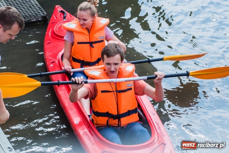 Zdjęcie w galerii na portalu naszraciborz.pl: I popłynęli! Spływ kajakowy Racibórz-Grzegorzowice wiadomości z regionu