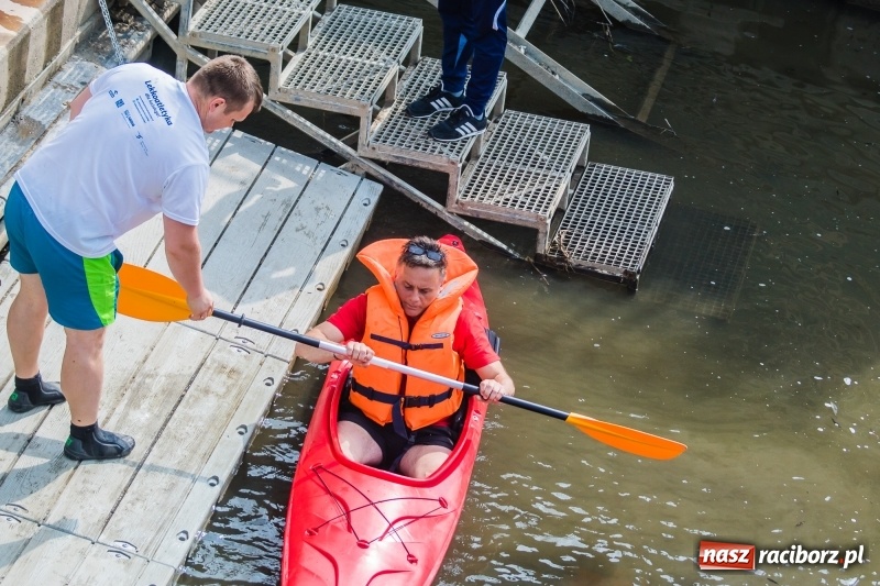 Zdjęcie w galerii na portalu naszraciborz.pl: I popłynęli! Spływ kajakowy Racibórz-Grzegorzowice wiadomości z regionu