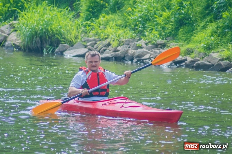 Zdjęcie w galerii na portalu naszraciborz.pl: I popłynęli! Spływ kajakowy Racibórz-Grzegorzowice wiadomości z regionu