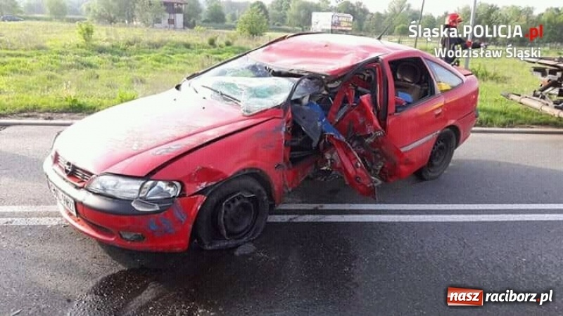 Zdjęcie w galerii na portalu naszraciborz.pl: Ten tragiczny wypadek to przestroga. Wskazówka licznika opla vectry zatrzymała się na 170 km/h!  wiadomości z regionu