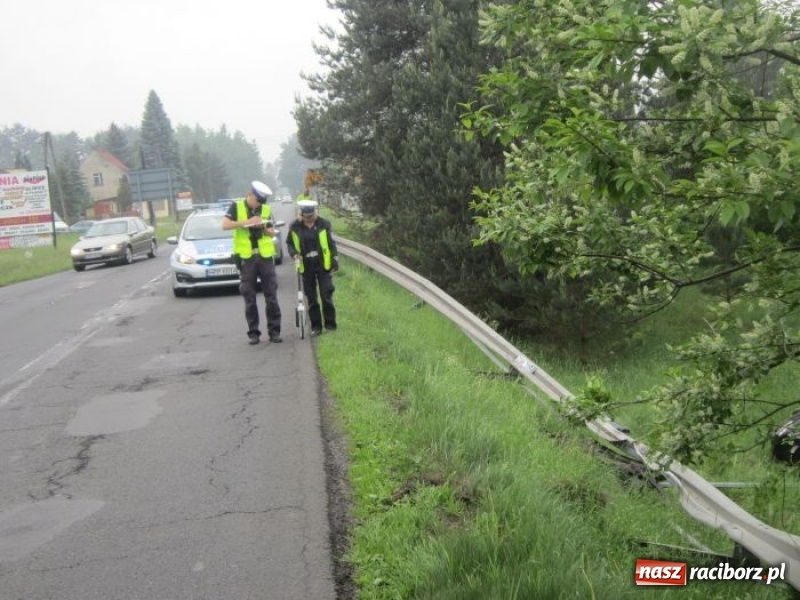 Zdjęcie w galerii na portalu naszraciborz.pl: Kierowca porsche, które przeleciało przez barierki w Rudach, miał 3 promile alkoholu! wiadomości z regionu