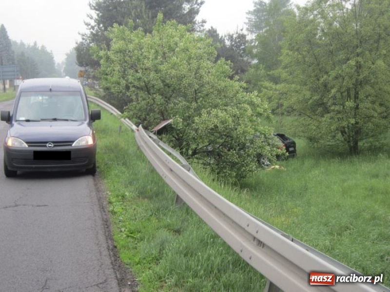 Zdjęcie w galerii na portalu naszraciborz.pl: Kierowca porsche, które przeleciało przez barierki w Rudach, miał 3 promile alkoholu! wiadomości z regionu