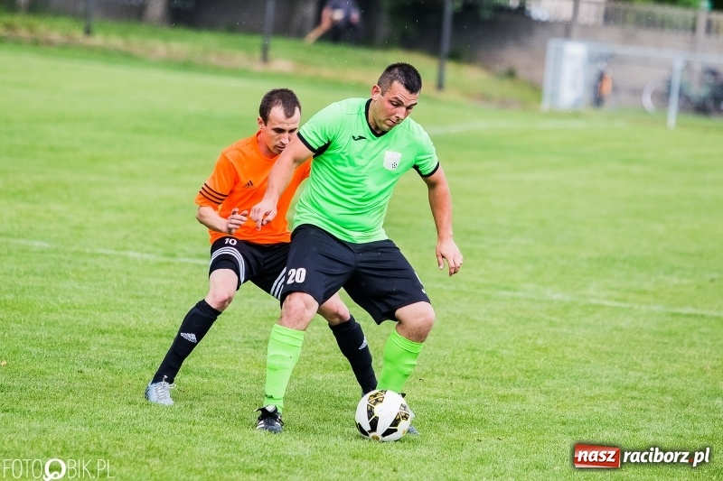 Zdjęcie w galerii na portalu naszraciborz.pl: A klasa: Piękny gol Mateusza Janika to za mało. Studzienna znów gorsza od Kornowaca wiadomości z regionu