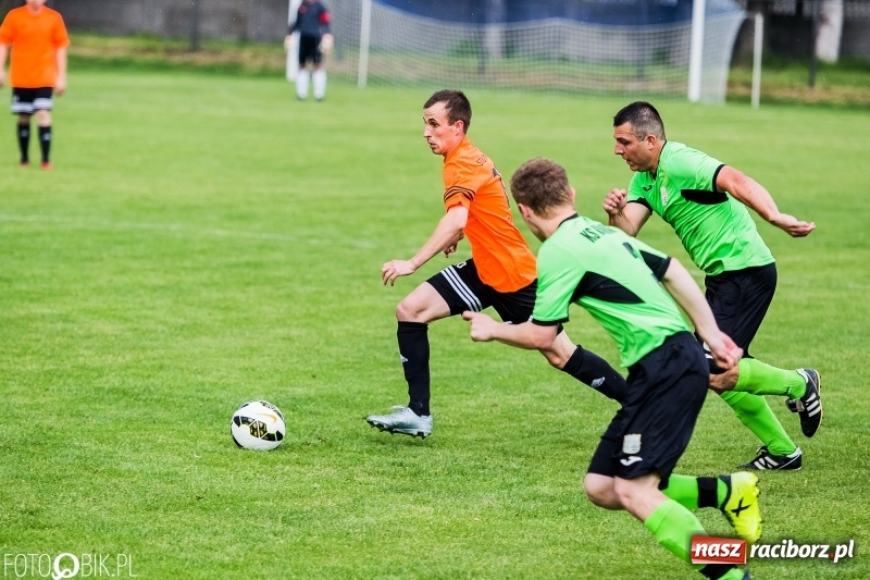 Zdjęcie w galerii na portalu naszraciborz.pl: A klasa: Piękny gol Mateusza Janika to za mało. Studzienna znów gorsza od Kornowaca wiadomości z regionu