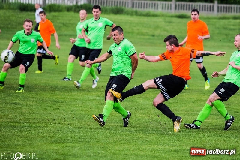 Zdjęcie w galerii na portalu naszraciborz.pl: A klasa: Piękny gol Mateusza Janika to za mało. Studzienna znów gorsza od Kornowaca wiadomości z regionu