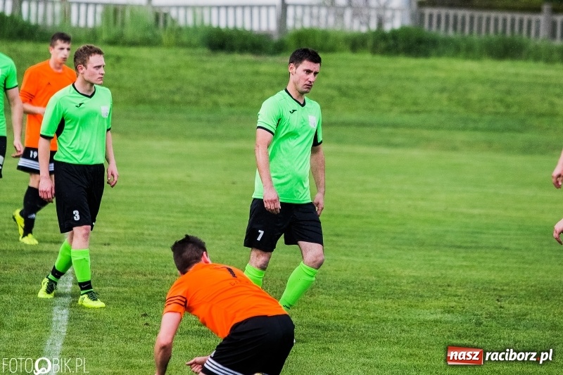 Zdjęcie w galerii na portalu naszraciborz.pl: A klasa: Piękny gol Mateusza Janika to za mało. Studzienna znów gorsza od Kornowaca wiadomości z regionu