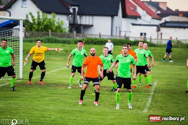 Zdjęcie w galerii na portalu naszraciborz.pl: A klasa: Piękny gol Mateusza Janika to za mało. Studzienna znów gorsza od Kornowaca wiadomości z regionu