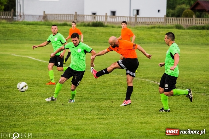 Zdjęcie w galerii na portalu naszraciborz.pl: A klasa: Piękny gol Mateusza Janika to za mało. Studzienna znów gorsza od Kornowaca wiadomości z regionu