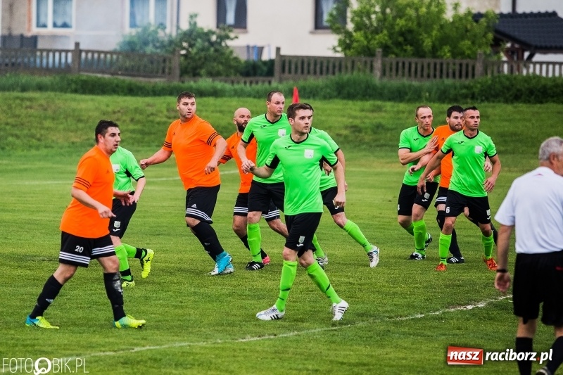 Zdjęcie w galerii na portalu naszraciborz.pl: A klasa: Piękny gol Mateusza Janika to za mało. Studzienna znów gorsza od Kornowaca wiadomości z regionu