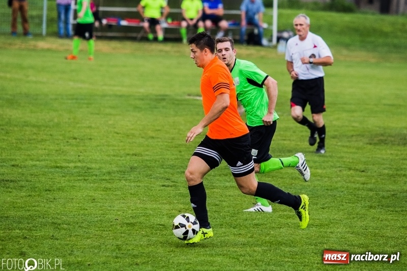 Zdjęcie w galerii na portalu naszraciborz.pl: A klasa: Piękny gol Mateusza Janika to za mało. Studzienna znów gorsza od Kornowaca wiadomości z regionu