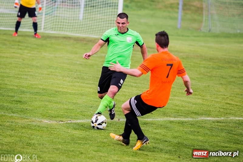 Zdjęcie w galerii na portalu naszraciborz.pl: A klasa: Piękny gol Mateusza Janika to za mało. Studzienna znów gorsza od Kornowaca wiadomości z regionu
