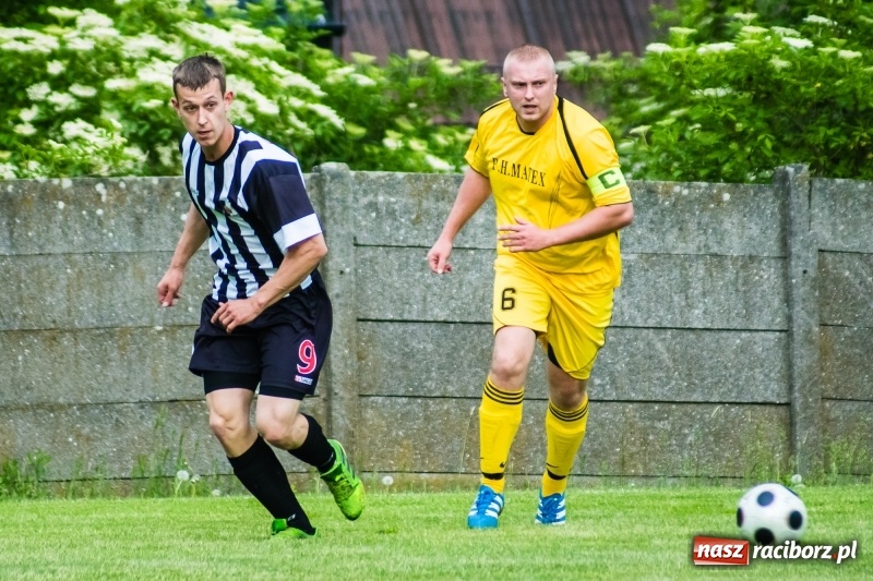 Zdjęcie w galerii na portalu naszraciborz.pl: Pięciopak w Nowej Wsi. Czarni na kolanach wiadomości z regionu
