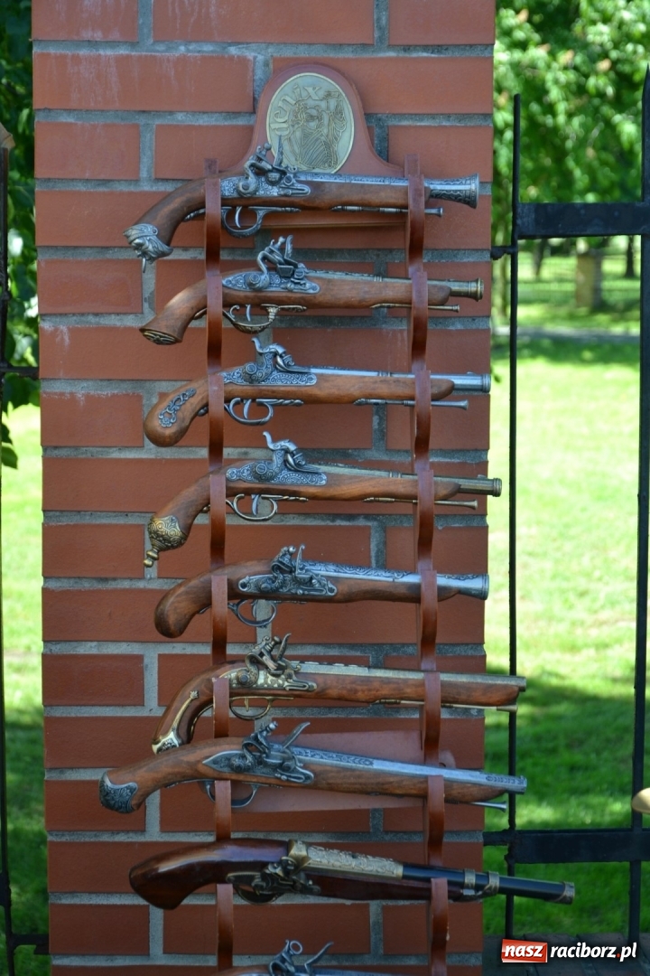 Zdjęcie w galerii na portalu naszraciborz.pl: Jarmark na granicy - dużo sprzedających, dużo kupujących wiadomości z regionu