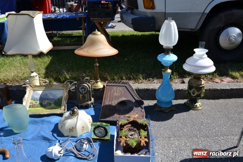 Zdjęcie w galerii na portalu naszraciborz.pl: Jarmark na granicy - dużo sprzedających, dużo kupujących wiadomości z regionu