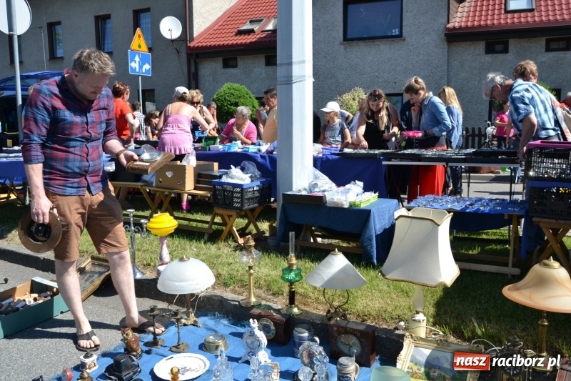 Zdjęcie w galerii na portalu naszraciborz.pl: Jarmark na granicy - dużo sprzedających, dużo kupujących wiadomości z regionu