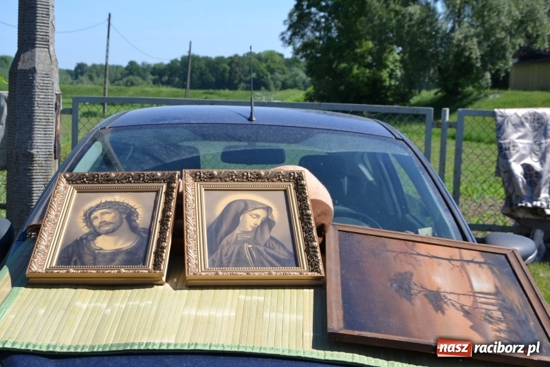 Zdjęcie w galerii na portalu naszraciborz.pl: Jarmark na granicy - dużo sprzedających, dużo kupujących wiadomości z regionu