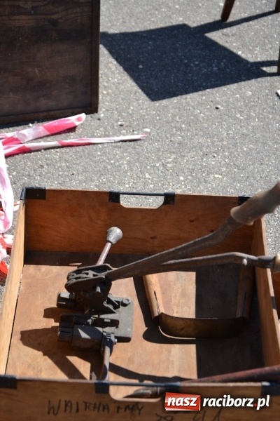 Zdjęcie w galerii na portalu naszraciborz.pl: Jarmark na granicy - dużo sprzedających, dużo kupujących wiadomości z regionu