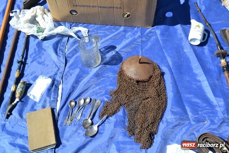 Zdjęcie w galerii na portalu naszraciborz.pl: Jarmark na granicy - dużo sprzedających, dużo kupujących wiadomości z regionu