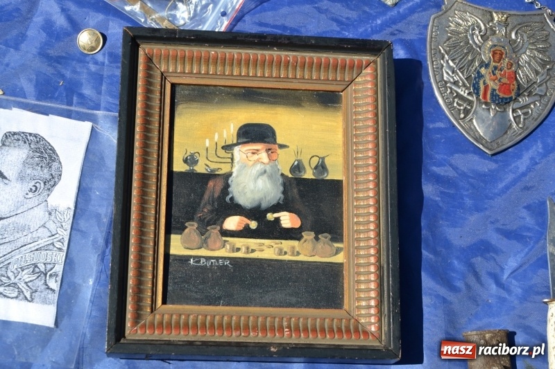 Zdjęcie w galerii na portalu naszraciborz.pl: Jarmark na granicy - dużo sprzedających, dużo kupujących wiadomości z regionu