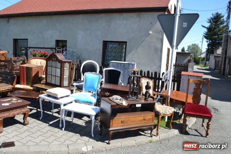 Zdjęcie w galerii na portalu naszraciborz.pl: Jarmark na granicy - dużo sprzedających, dużo kupujących wiadomości z regionu