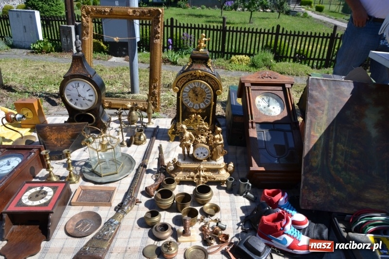 Zdjęcie w galerii na portalu naszraciborz.pl: Jarmark na granicy - dużo sprzedających, dużo kupujących wiadomości z regionu