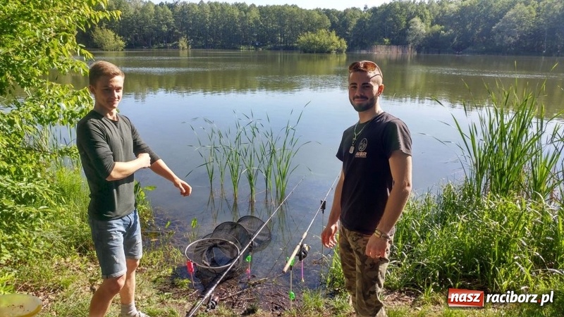 Zdjęcie w galerii na portalu naszraciborz.pl: Raciborski OSiR zaprosił dziś na rodzinne wędkowanie na Babiczoku wiadomości z regionu