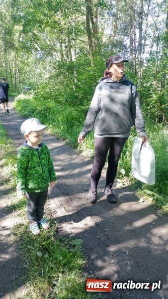 Zdjęcie w galerii na portalu naszraciborz.pl: Raciborski OSiR zaprosił dziś na rodzinne wędkowanie na Babiczoku wiadomości z regionu