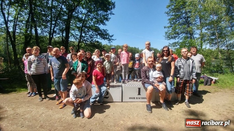 Zdjęcie w galerii na portalu naszraciborz.pl: Raciborski OSiR zaprosił dziś na rodzinne wędkowanie na Babiczoku wiadomości z regionu