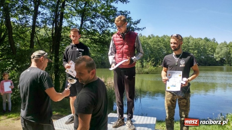 Zdjęcie w galerii na portalu naszraciborz.pl: Raciborski OSiR zaprosił dziś na rodzinne wędkowanie na Babiczoku wiadomości z regionu
