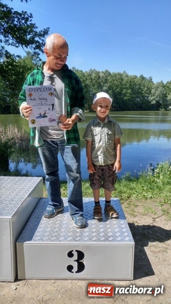 Zdjęcie w galerii na portalu naszraciborz.pl: Raciborski OSiR zaprosił dziś na rodzinne wędkowanie na Babiczoku wiadomości z regionu