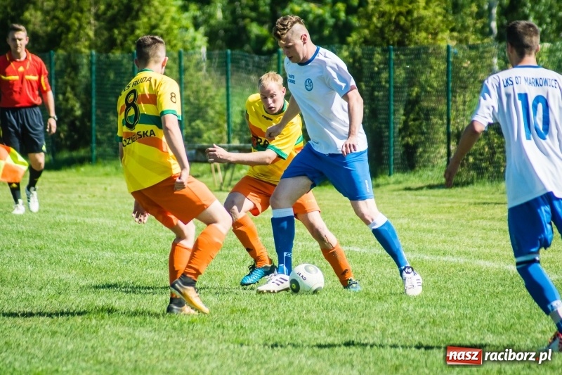 Zdjęcie w galerii na portalu naszraciborz.pl: Markowice pokonały Koziołki i tracą tylko jeden punkt do lidera wiadomości z regionu