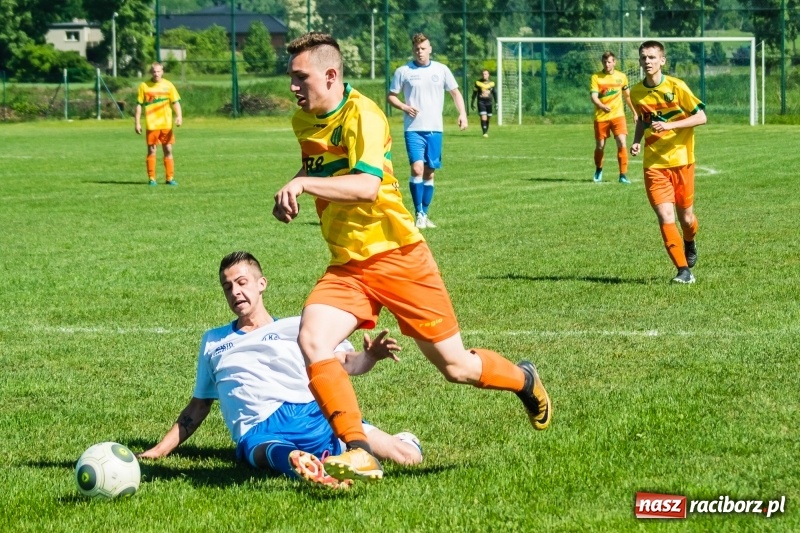 Zdjęcie w galerii na portalu naszraciborz.pl: Markowice pokonały Koziołki i tracą tylko jeden punkt do lidera wiadomości z regionu