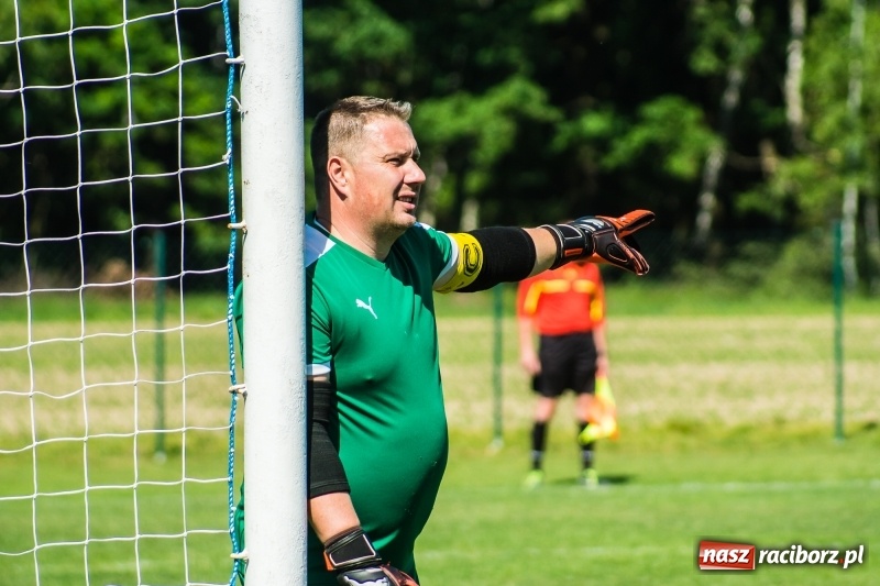 Zdjęcie w galerii na portalu naszraciborz.pl: Markowice pokonały Koziołki i tracą tylko jeden punkt do lidera wiadomości z regionu