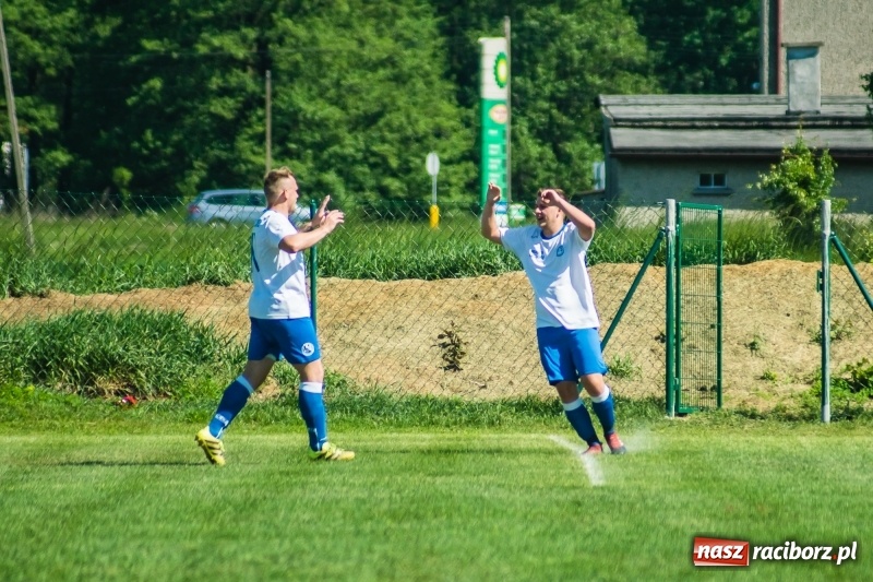 Zdjęcie w galerii na portalu naszraciborz.pl: Markowice pokonały Koziołki i tracą tylko jeden punkt do lidera wiadomości z regionu