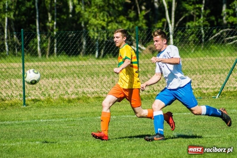 Zdjęcie w galerii na portalu naszraciborz.pl: Markowice pokonały Koziołki i tracą tylko jeden punkt do lidera wiadomości z regionu