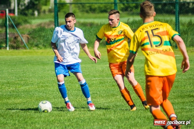 Zdjęcie w galerii na portalu naszraciborz.pl: Markowice pokonały Koziołki i tracą tylko jeden punkt do lidera wiadomości z regionu
