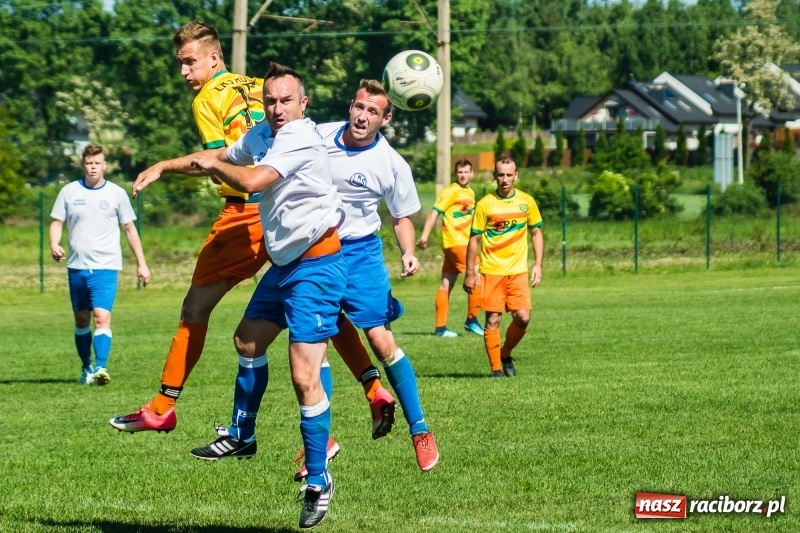 Zdjęcie w galerii na portalu naszraciborz.pl: Markowice pokonały Koziołki i tracą tylko jeden punkt do lidera wiadomości z regionu