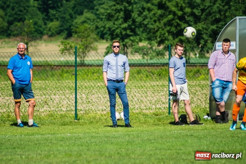 Zdjęcie w galerii na portalu naszraciborz.pl: Markowice pokonały Koziołki i tracą tylko jeden punkt do lidera wiadomości z regionu