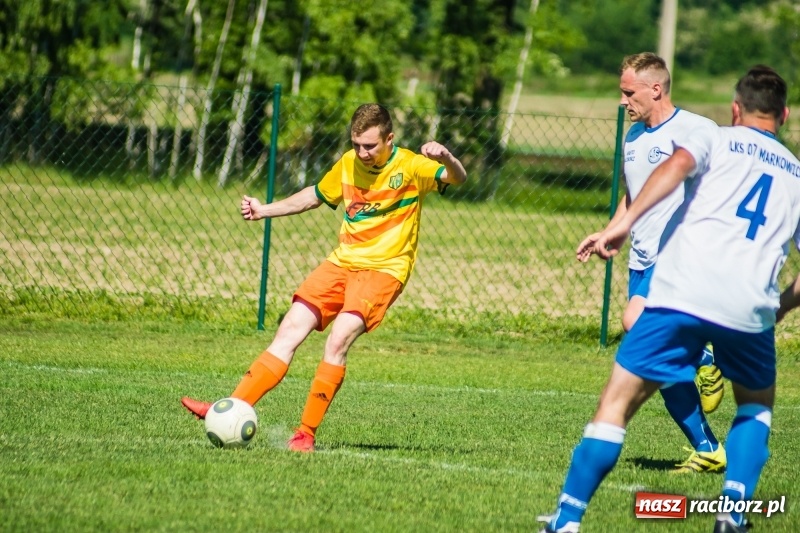 Zdjęcie w galerii na portalu naszraciborz.pl: Markowice pokonały Koziołki i tracą tylko jeden punkt do lidera wiadomości z regionu