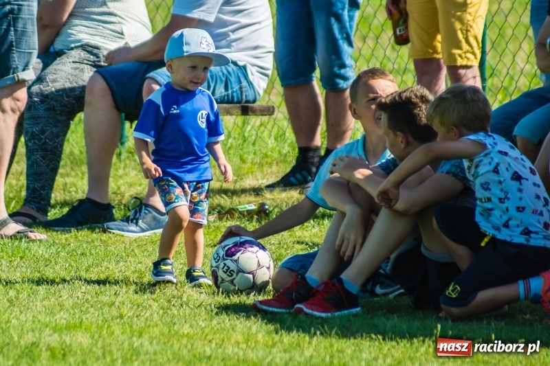 Zdjęcie w galerii na portalu naszraciborz.pl: Markowice pokonały Koziołki i tracą tylko jeden punkt do lidera wiadomości z regionu