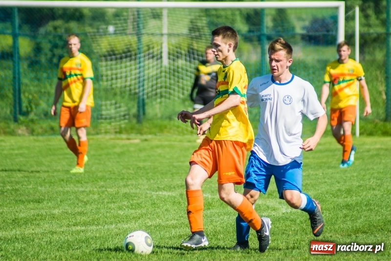 Zdjęcie w galerii na portalu naszraciborz.pl: Markowice pokonały Koziołki i tracą tylko jeden punkt do lidera wiadomości z regionu