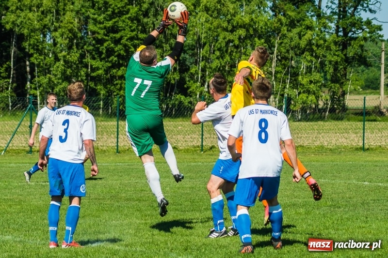 Zdjęcie w galerii na portalu naszraciborz.pl: Markowice pokonały Koziołki i tracą tylko jeden punkt do lidera wiadomości z regionu