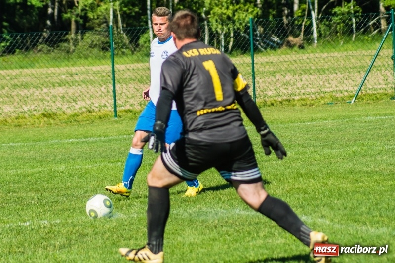 Zdjęcie w galerii na portalu naszraciborz.pl: Markowice pokonały Koziołki i tracą tylko jeden punkt do lidera wiadomości z regionu