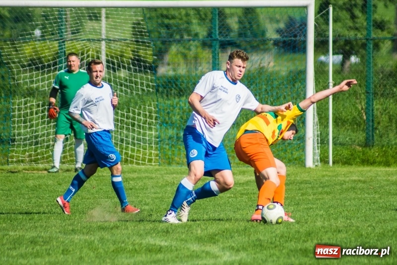Zdjęcie w galerii na portalu naszraciborz.pl: Markowice pokonały Koziołki i tracą tylko jeden punkt do lidera wiadomości z regionu