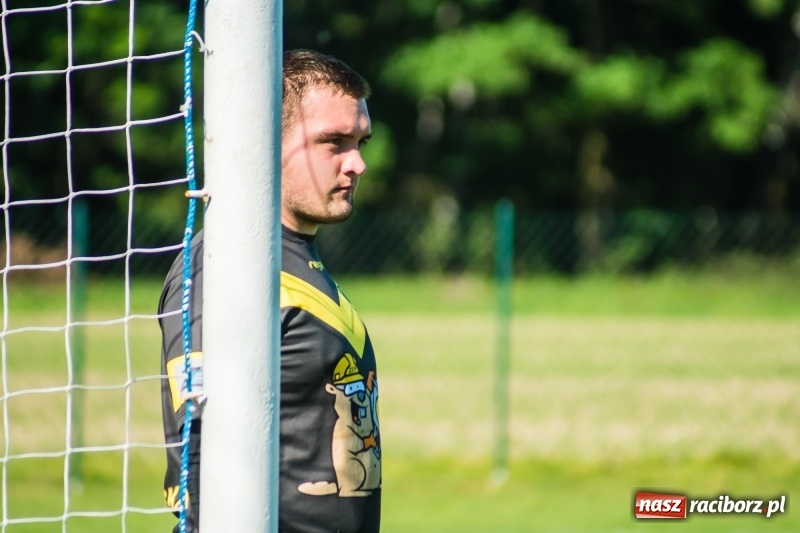 Zdjęcie w galerii na portalu naszraciborz.pl: Markowice pokonały Koziołki i tracą tylko jeden punkt do lidera wiadomości z regionu