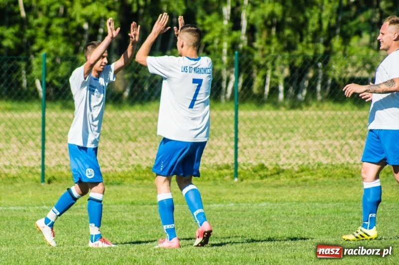 Zdjęcie w galerii na portalu naszraciborz.pl: Markowice pokonały Koziołki i tracą tylko jeden punkt do lidera wiadomości z regionu