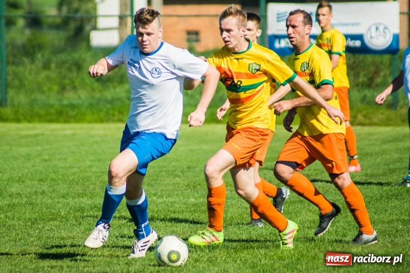 Zdjęcie w galerii na portalu naszraciborz.pl: Markowice pokonały Koziołki i tracą tylko jeden punkt do lidera wiadomości z regionu