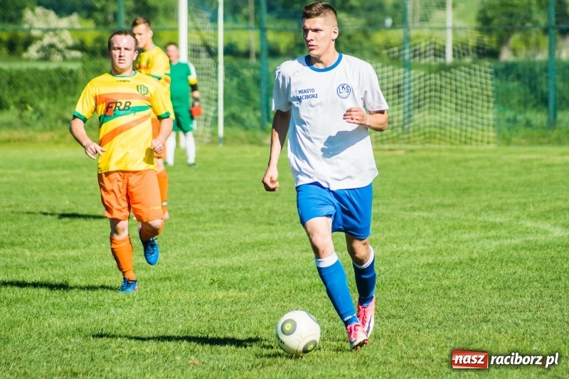 Zdjęcie w galerii na portalu naszraciborz.pl: Markowice pokonały Koziołki i tracą tylko jeden punkt do lidera wiadomości z regionu